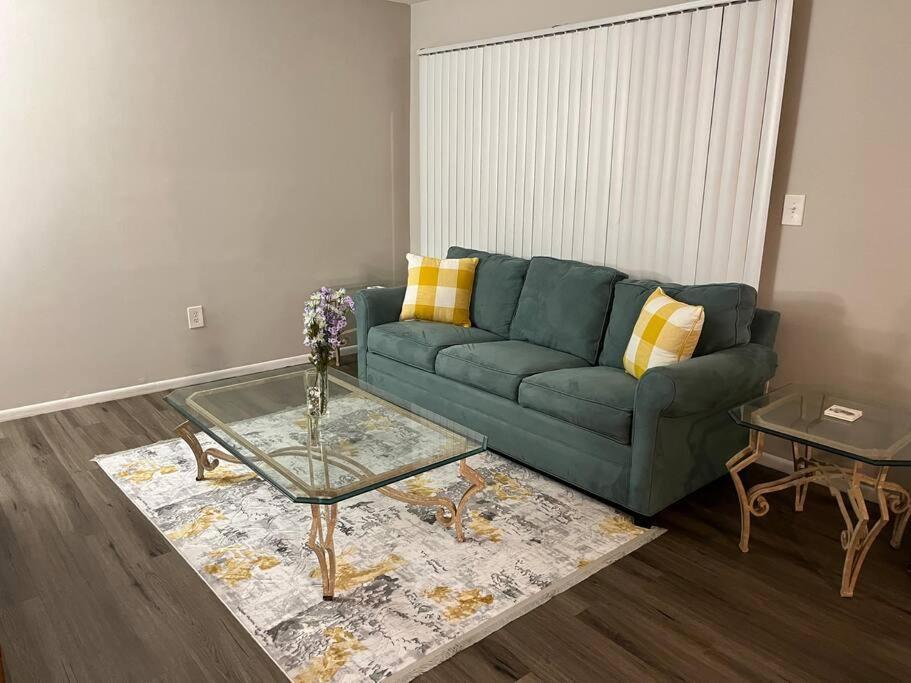 Cozy Retreat 1.8 Mi To Stadium Гейнсвил Екстериор снимка